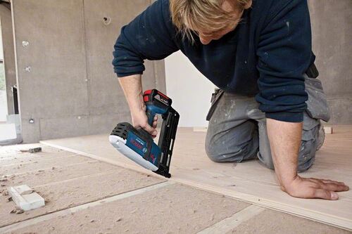 Акумулаторен такер Bosch GSK 18 V-Li Professional