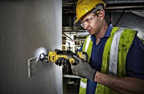 Акумулаторна ротационна машина Dewalt DCS551N 18 V