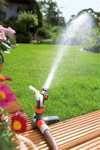 Секторен и кръгов импулсен разпръсквач с колче Gardena Premium