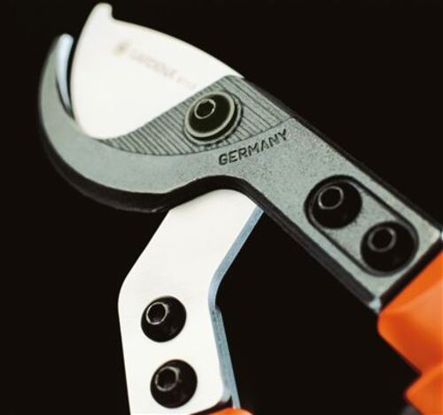 Ножица за клони Gardena Premium 700 B