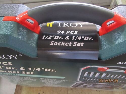 Комплект професионална тресчотка с вложки, 94 части Troy