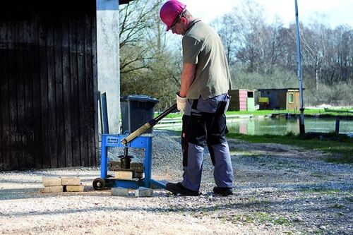 Професионална гилотина за каменни плочки HSC130 Scheppach