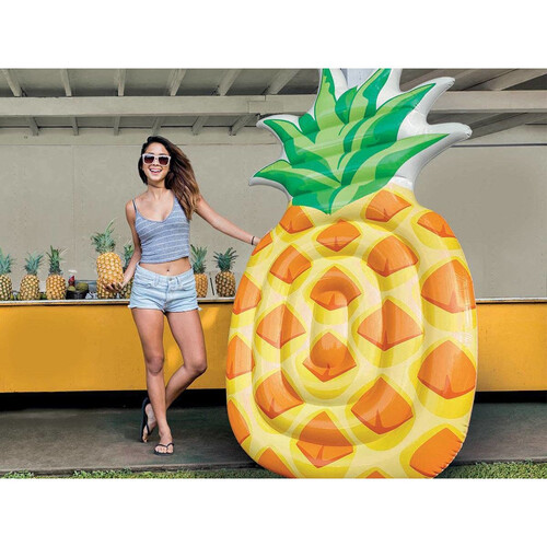 Надуваем дюшек Ананас Intex