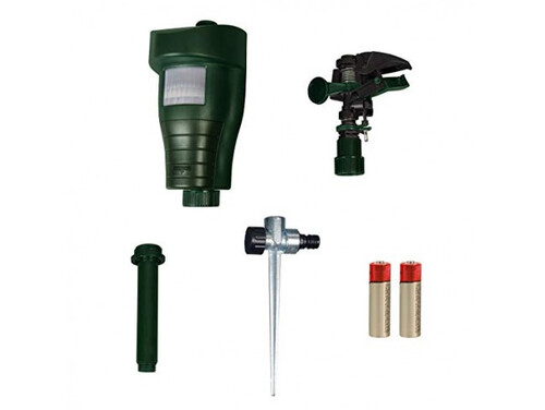 Уред на батерии прогонващ животните с вода Gardigo за 60 кв м