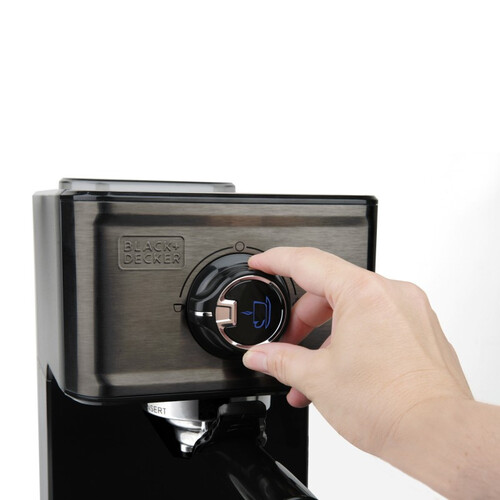 Кафемашина за еспресо Black and Decker BXCO1200E