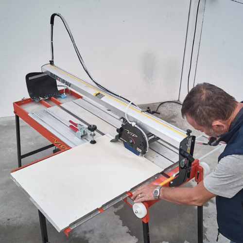 Машина Battipav циркулярна с водеща греда 1400 W 200 мм 1250 мм