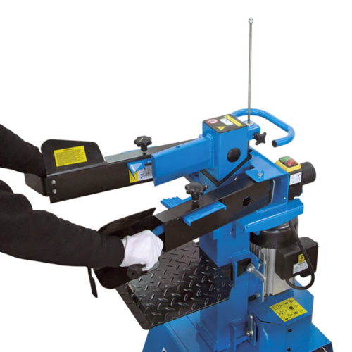 Машина Fervi за цепене на дърва 3000 W 7 т ф 120х1040 мм S009