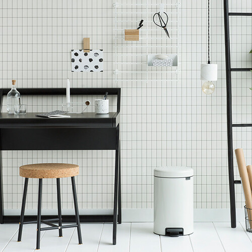Кош за смет с педал Brabantia NewIcon 12L White