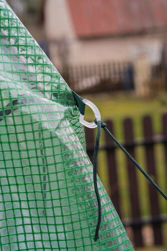 Оранжерия от полиетилен с височина 2 м