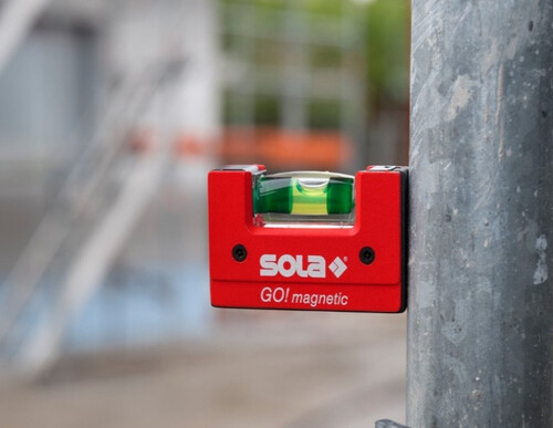 Мини пластмасов нивелир с магнит Sola Go Мagnetic