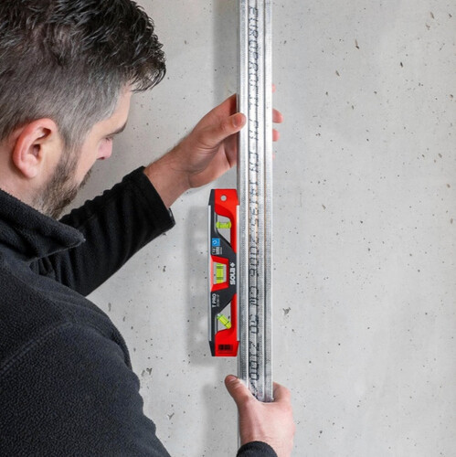 Нивелир с магнитна основа Sola T PRO