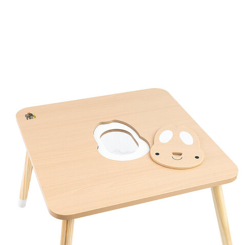 Детски комплект маса и столчета с форма на зайче