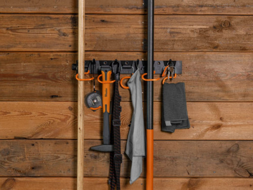 Държачи за инструменти Bradas – 5 държача и 5 куки на шина 43 см