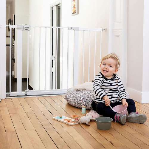 Универсална метална предпазна преграда SAFETY 1st - бяла