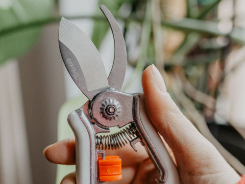 Градинска ножица Bradas White Line с разминаващи остриета